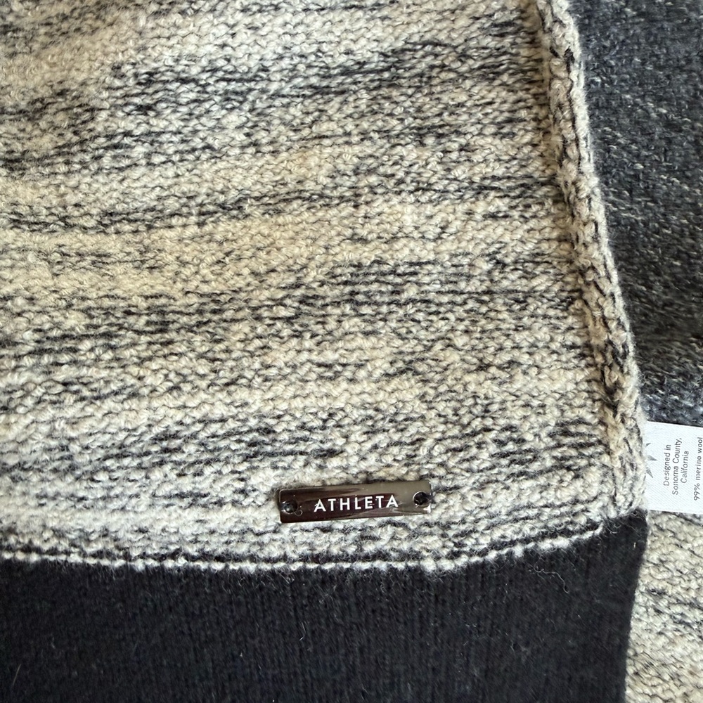 Athleta Scarf